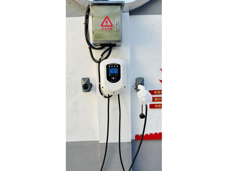 新乡物业建设中路充电站