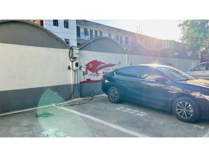 新乡物业建设中路充电站