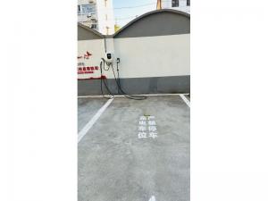 新乡物业建设中路充电站