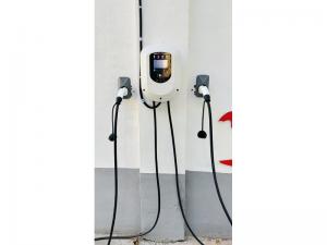 新乡物业建设中路充电站