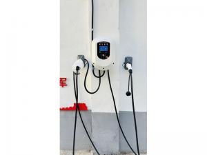 新乡物业建设中路充电站