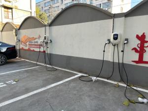 新乡物业建设中路充电站