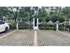 人民西路绿港景城充电桩